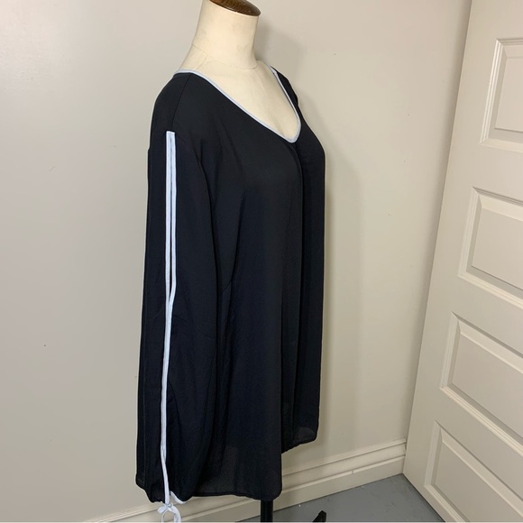 MAURICES Black Gray Minimalist Flowy Crepe Blouse Relax Fit Key Holes Sleeves 24 - Picture 6 of 11